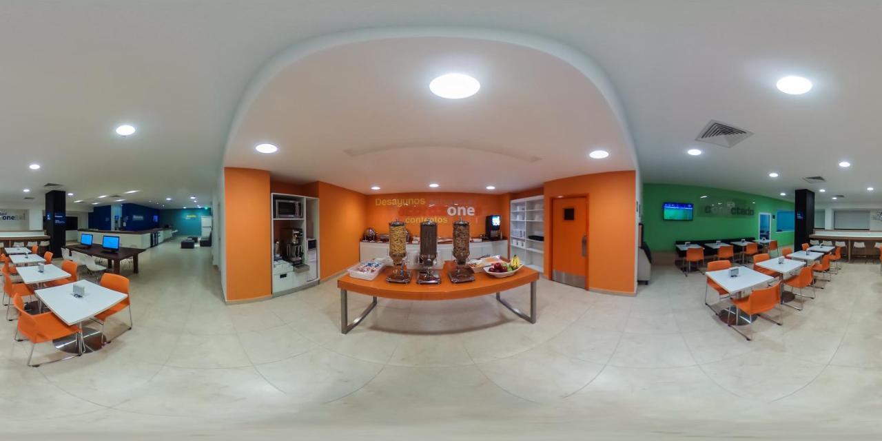 ホテル One Guadalajara Expo エクステリア 写真