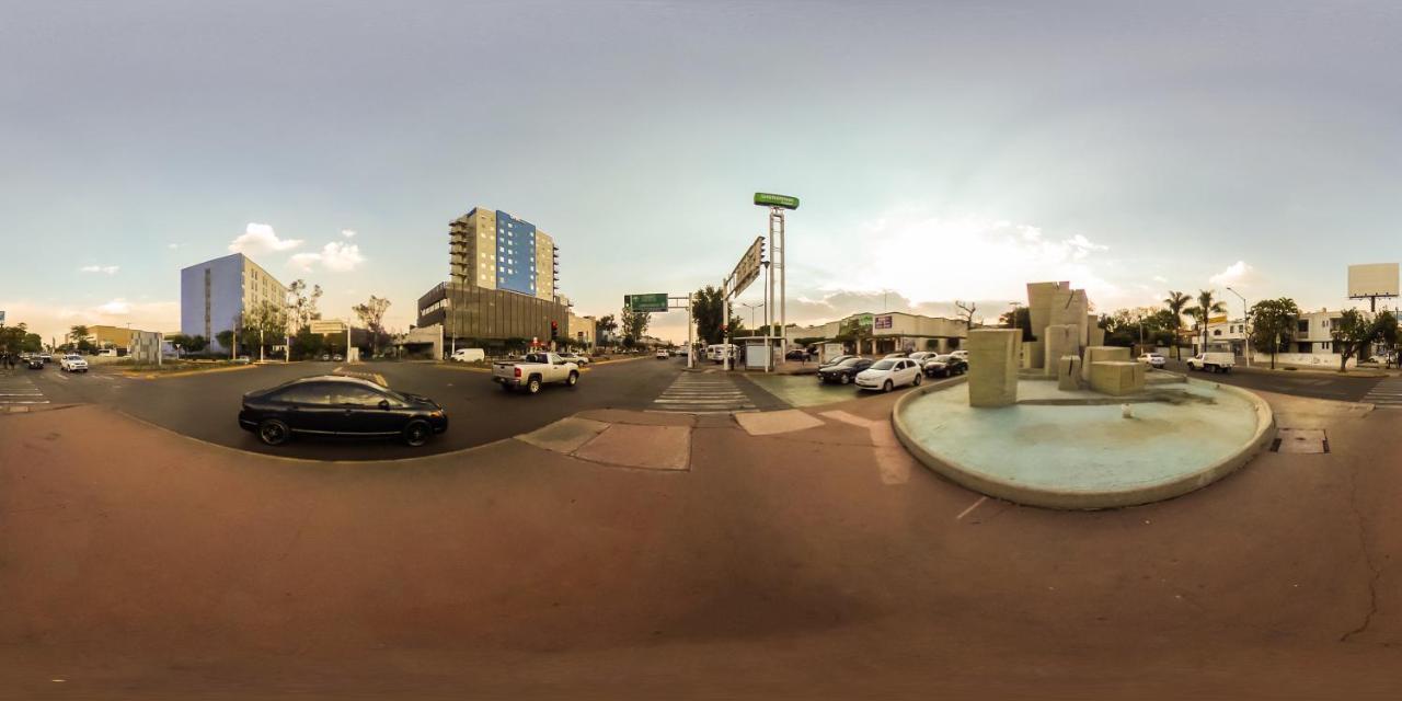 ホテル One Guadalajara Expo エクステリア 写真