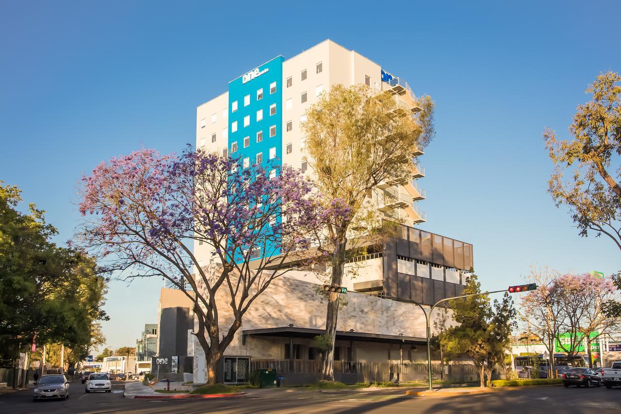 ホテル One Guadalajara Expo エクステリア 写真
